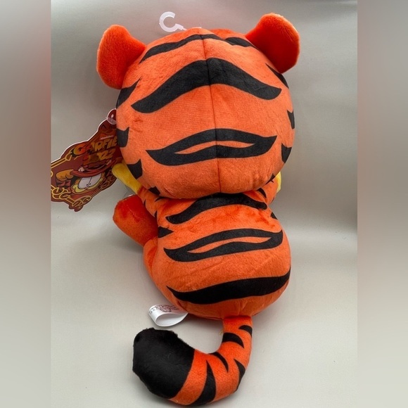 Kidrobot Garfield Year of the Tiger 8" Plush Window Clinger, NWT - Picture 11 of 13